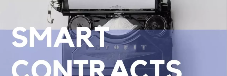 Maquina de escribir con papel en blanco y un título