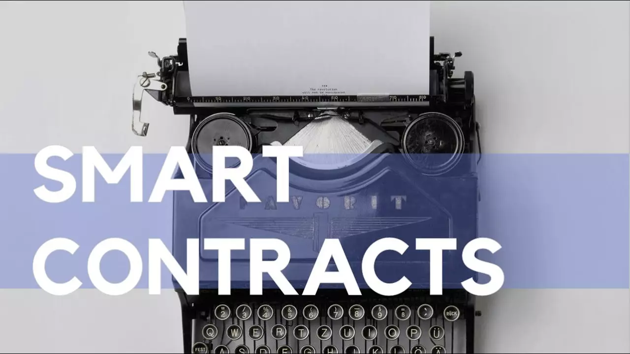 Maquina de escribir con papel en blanco y un título